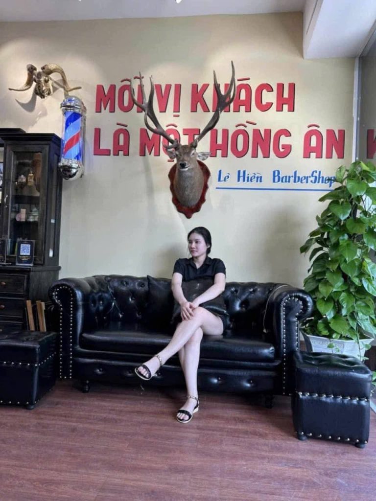 LE HIEN BARBER SHOP