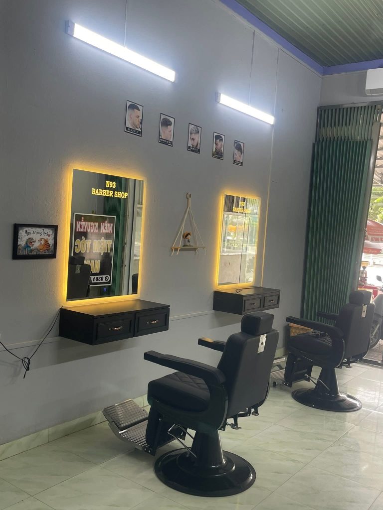 N93 BARBER SHOP