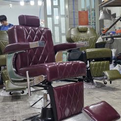 Alternative view of Ghế cắt tóc nam chữ C màu đỏ rượu vang