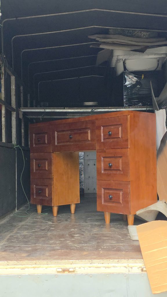 Tủ Gỗ Barber Shop 8 z7831658207445 f9576c427de4480a5aaa86aa6e6f761d
