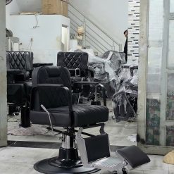 Alternative view of Ghế Cắt Tóc Nam Cao Cấp Barber Throne - Họa Tiết Kim Cương Đen